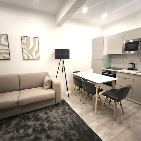 Apartament *